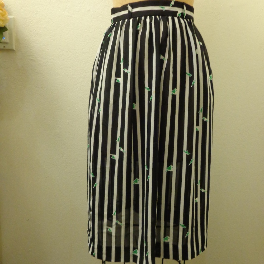 Campus Casuals Vintage Black& White Striped Skirt
